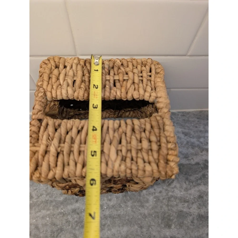 Vintage Rattan‎ Brown Wicker Basket Woven Square Tissue Box Cover